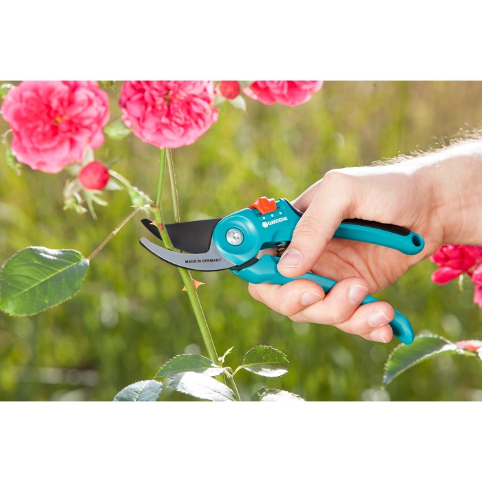 Секатор Gardena Classic B/S-M Bypass до 22 мм (08857-20)