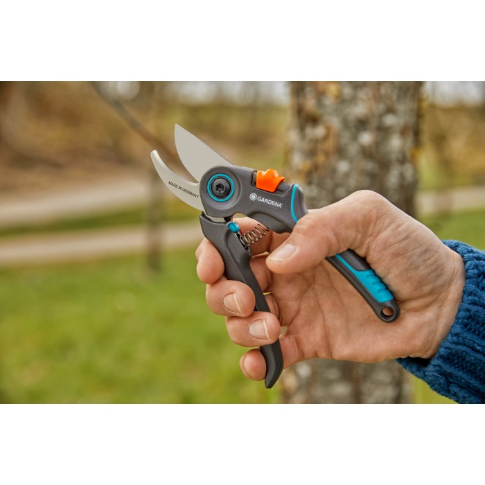 Секатор Gardena ExpertCut Bypass до 22 мм (12203-20)