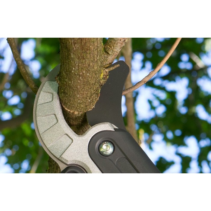 Сучкоріз з храповим механізмом Gardena SmartCut 590 A (08773-20)