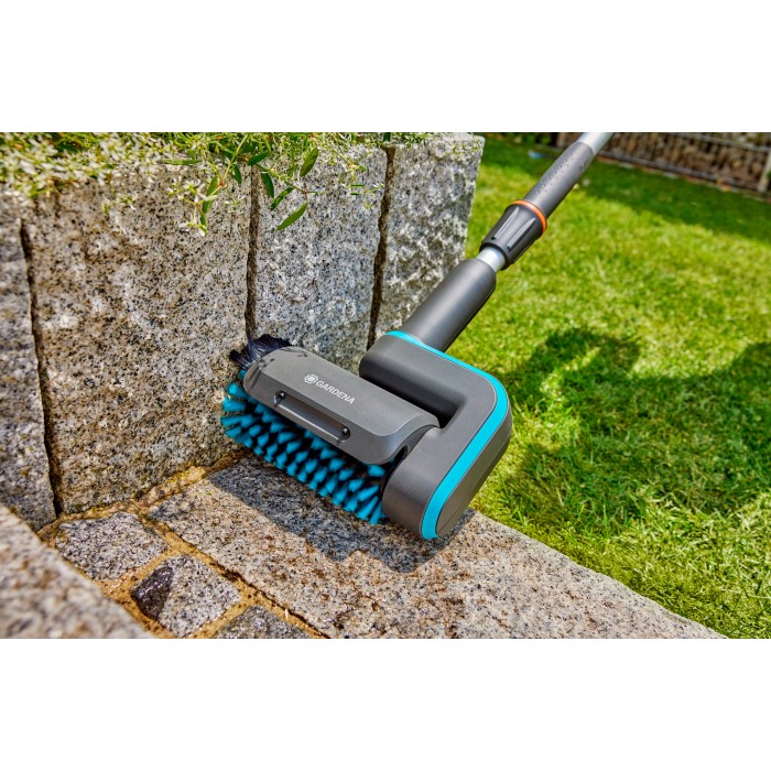 Акумуляторний мультиочищувач Gardena AquaBrush Patio 03/18V P4A Set (14841-20)