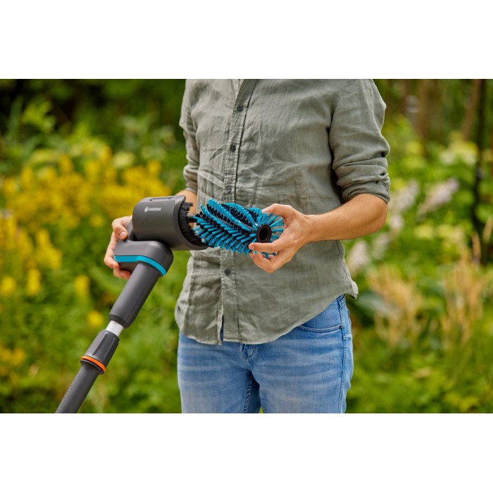 Акумуляторний мультиочищувач Gardena AquaBrush Universal 04/18V P4A Set (14842-20)