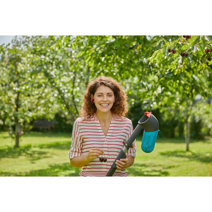 Плодознімач для ягід Gardena Combisystem Berry Picker з телескопічною ручкою 210-390 см (17400-30)