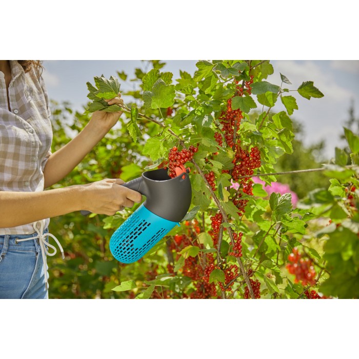 Плодознімач для ягід Gardena Combisystem Berry Picker з телескопічною ручкою 210-390 см (17400-30)