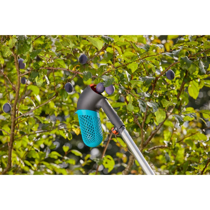 Плодознімач для ягід Gardena Combisystem Berry Picker з телескопічною ручкою 210-390 см (17400-30)