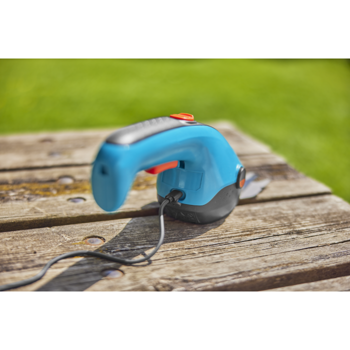 Ножиці для газонів акумуляторні Gardena ClassicCut Li USB-C (09884-20)